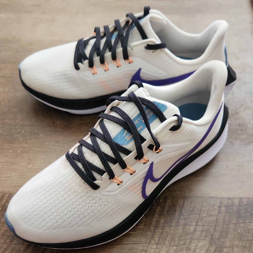 WMNS Nike Air Zoom Pegasus - Picture 2 of 6